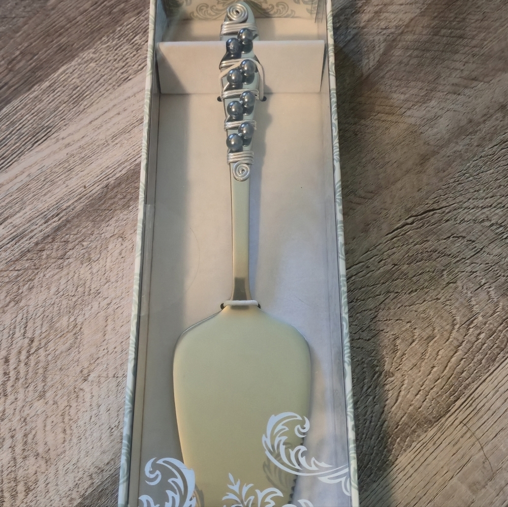 Wild Eye Designs Stainless Steel Cake Pie Server Wire Wrapped Gray Faux Pearl - Picture 9 of 9